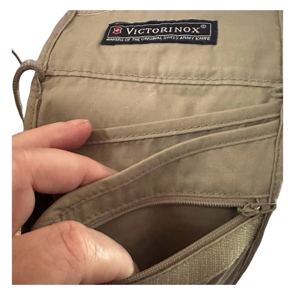 VICTORINOX Deluxe Multi-Pocket Concealed Neck Pouch 5.5”x 8” Khaki - Picture 4 of 9